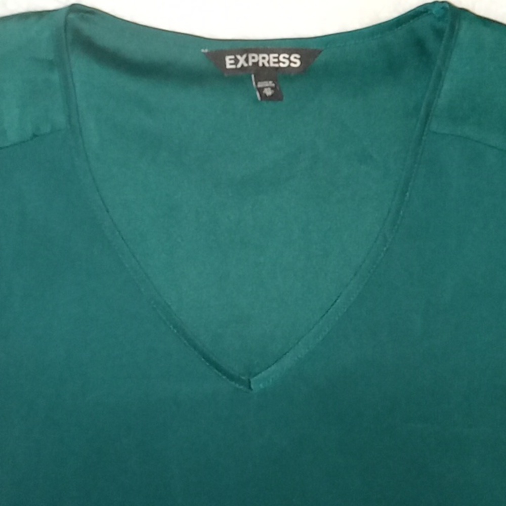 Express short sleeve forest green size xs top. Polyester and nylon.